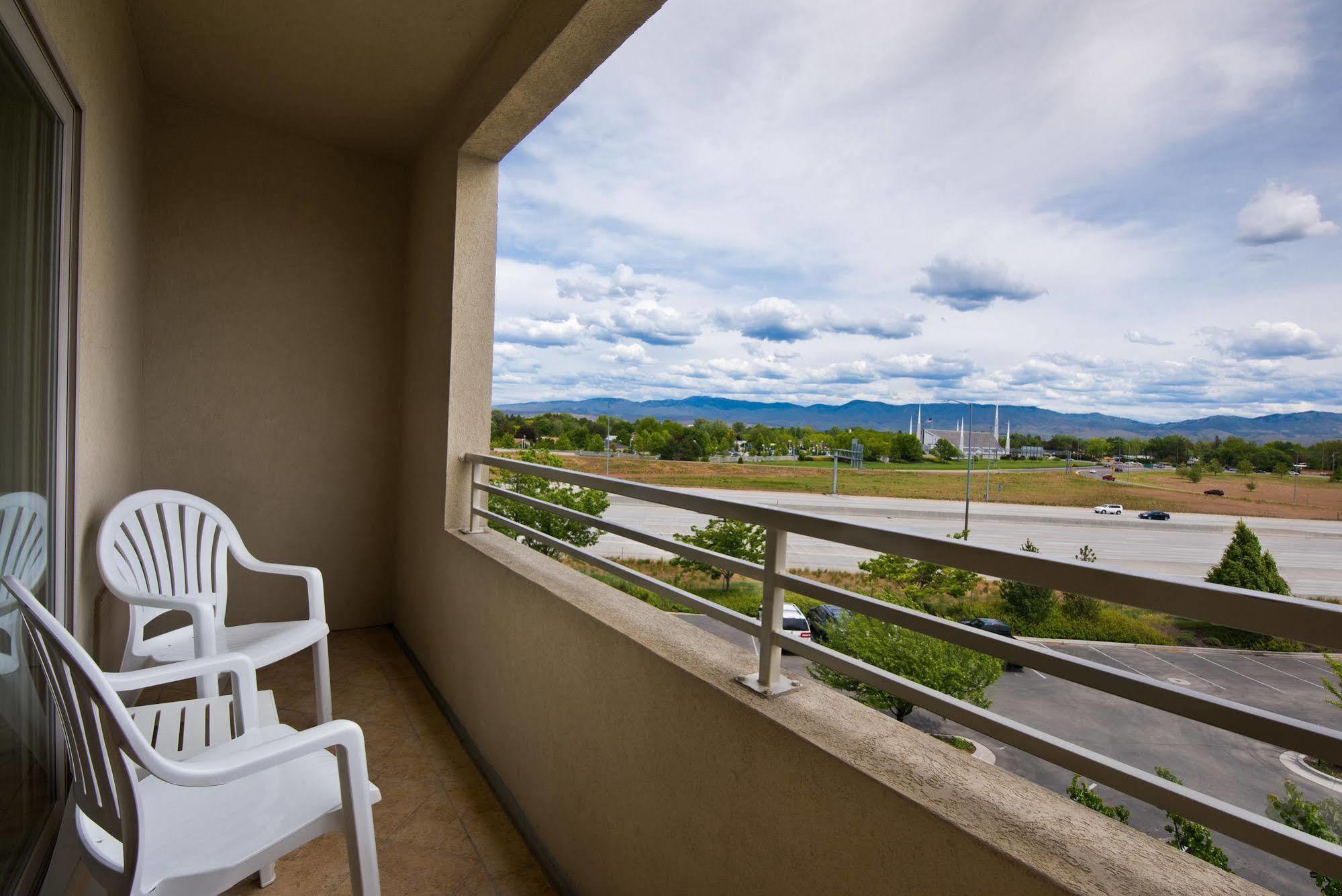 Oxford Suites Бойсе Экстерьер фото